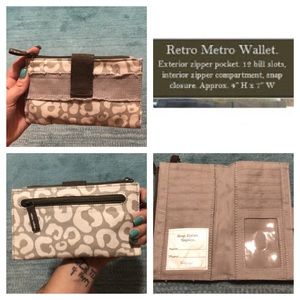 NEW! Thirty one wallet